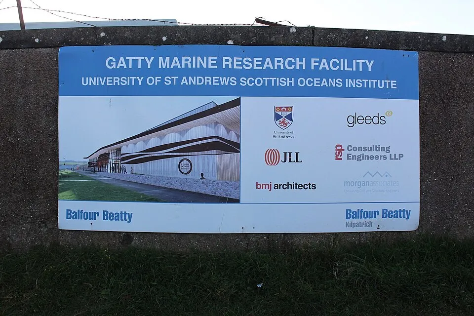 Context photograph: Site Signboard - geograph.org.uk - 6330208; signage context, not an identified product or supplier on this page.