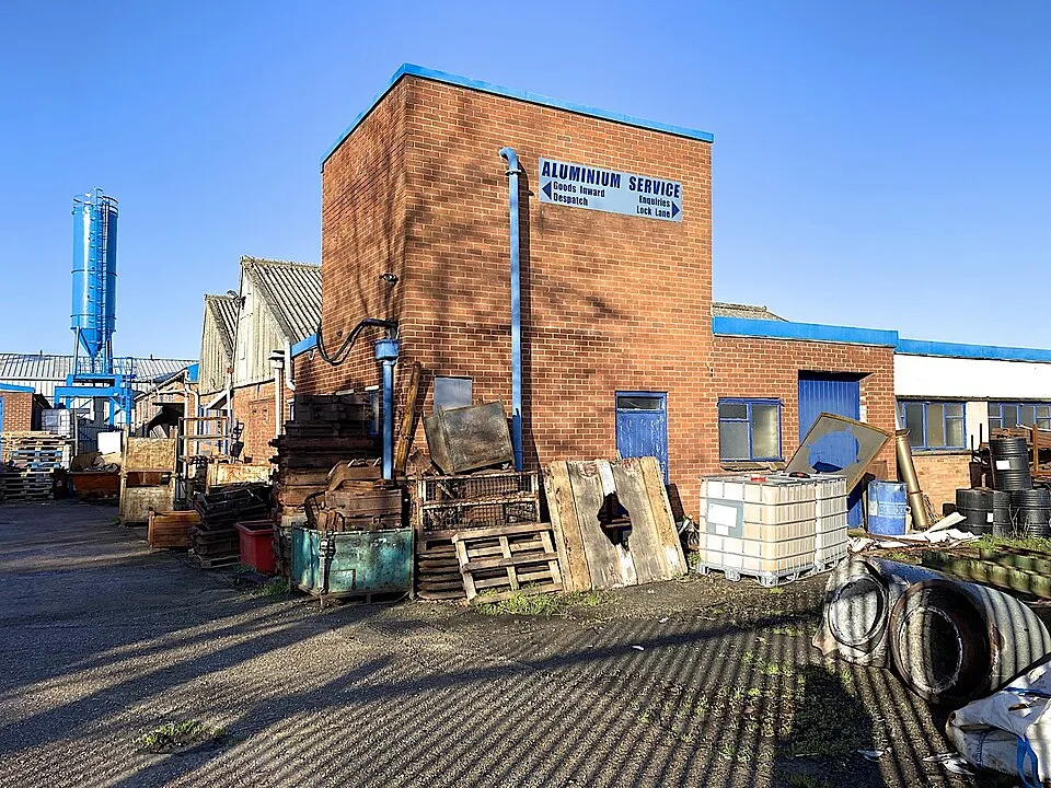Context photograph: Aluminium castings works, Millers Road, Warwick - geograph.org.uk - 7138411; metal context, not an identified product or supplier on this page.