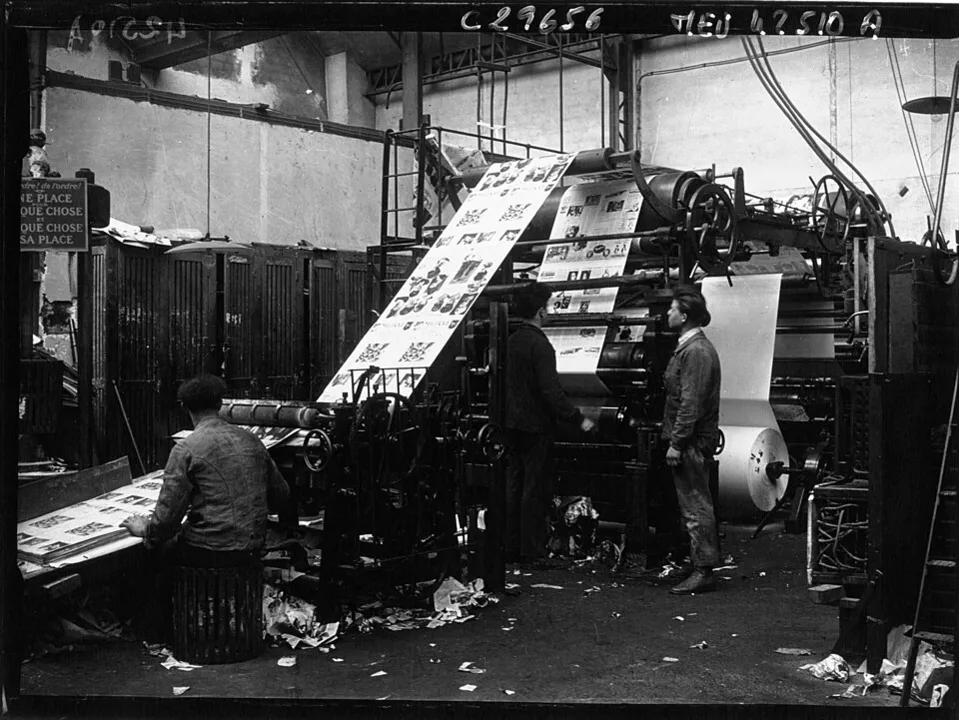 Context photograph: Imprimerie de Paramount à Montrouge - btv1b90561442; printing context, not an identified product or supplier on this page.