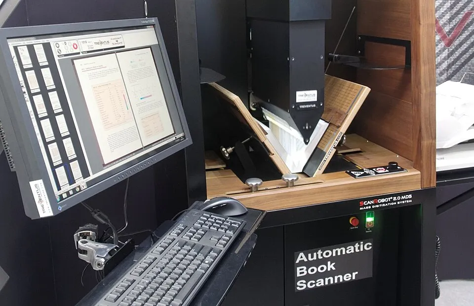 Context photograph: CeBIT 2015 by-RaBoe 074 (cropped); events context, not an identified product or supplier on this page.