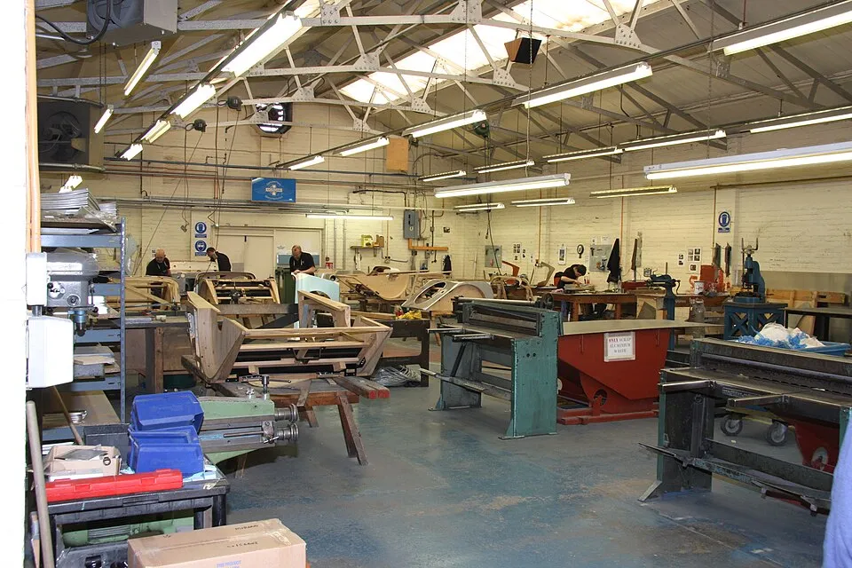 Context photograph: Skinning the ash frame with aluminium panels - Flickr - exfordy; metal context, not an identified product or supplier on this page.