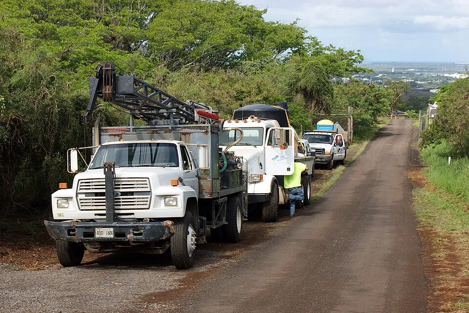 Context photograph: Drill Rig Arrives at First Monitoring Well Location at Red Hill (28533845512); science context, not an identified product or supplier on this page.