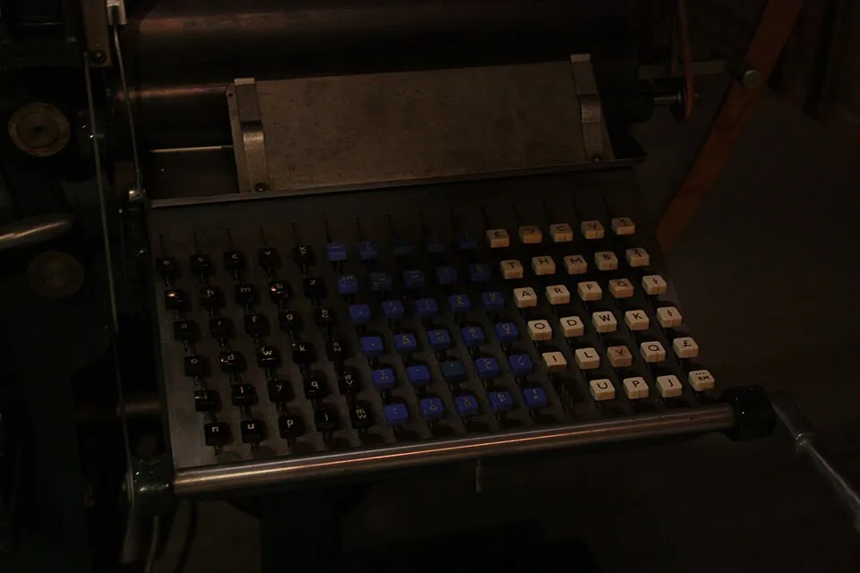 Context photograph: Linotype typesetting machine (32658353528); printing context, not an identified product or supplier on this page.